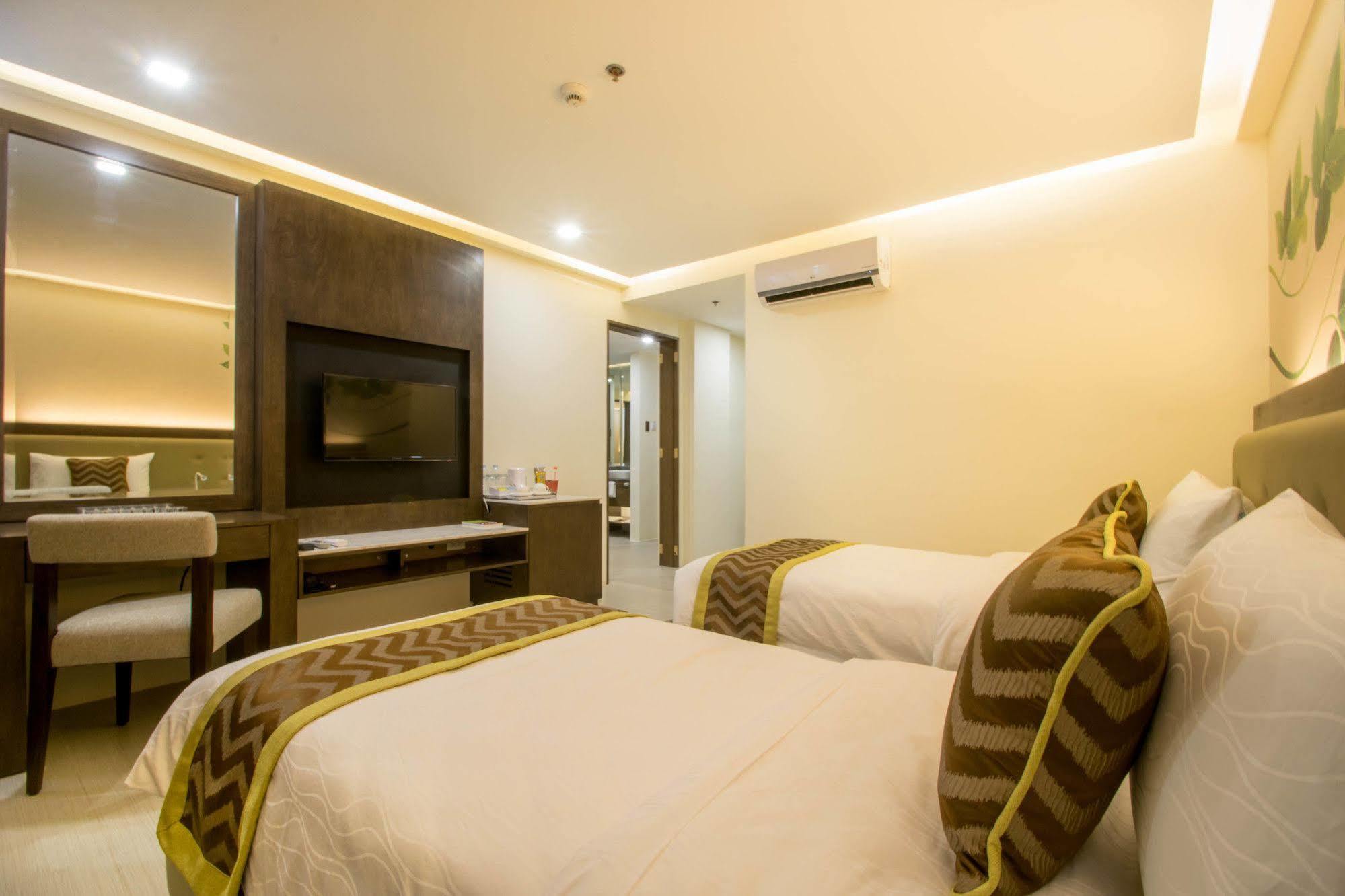 Boracay Haven Suites Balabag  Exterior photo